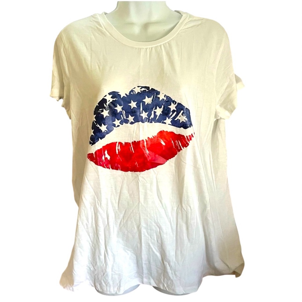 Bobbie Brooks American Flag Lips Graphic Tee White Patriotic Top NWOT